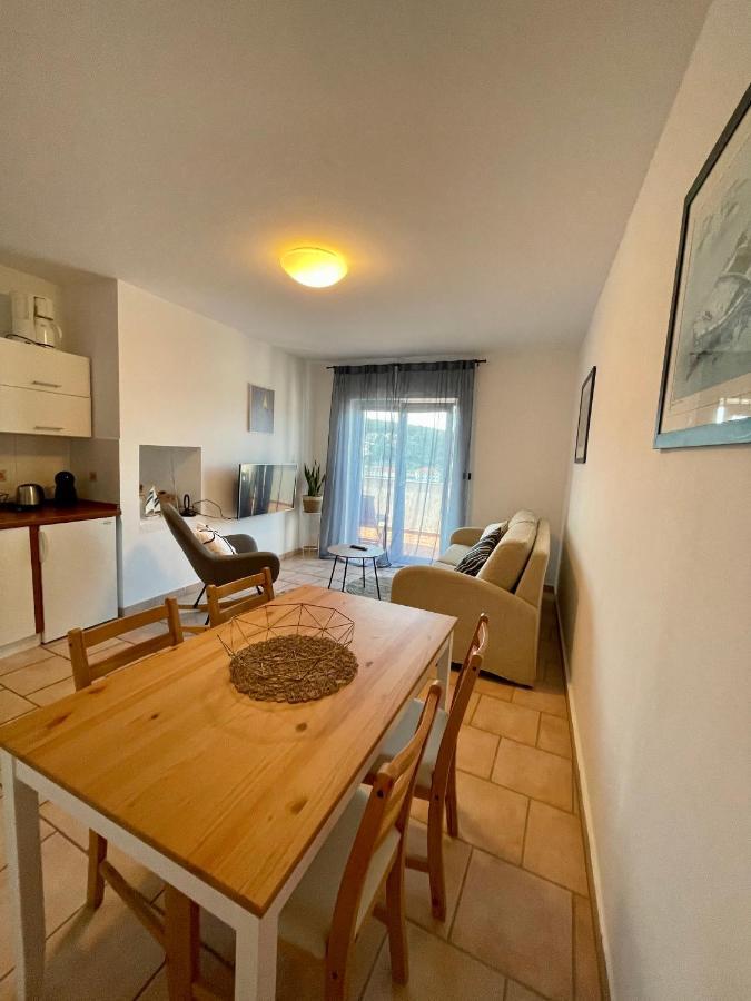 Apartment Frina Jelsa  Buitenkant foto
